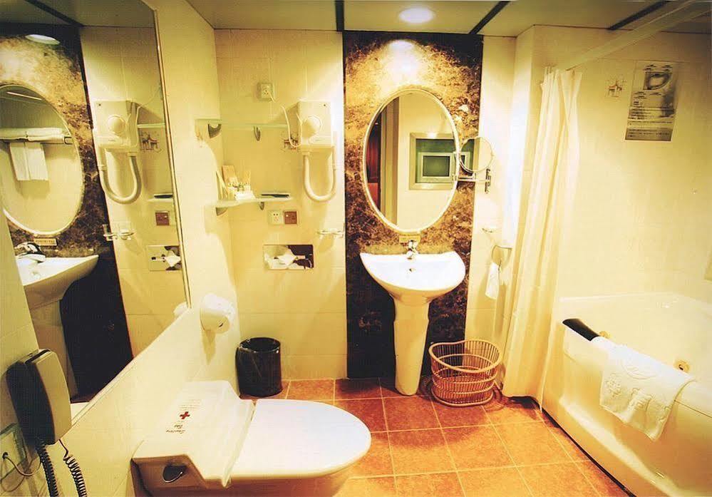 Hotel Fuhua à Zhongshan  Extérieur photo