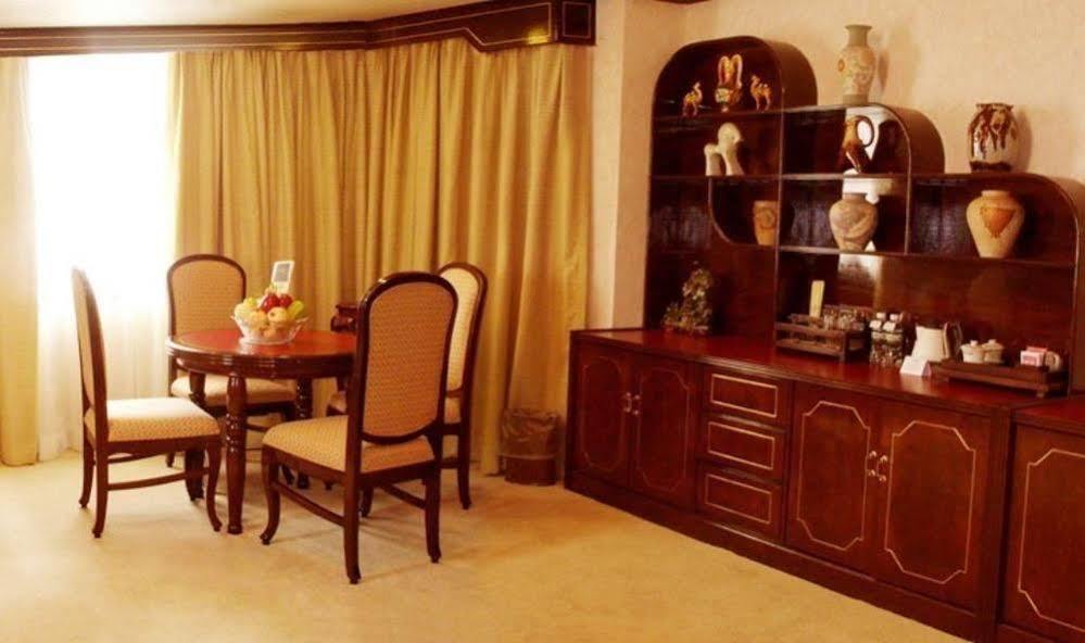 Hotel Fuhua à Zhongshan  Extérieur photo